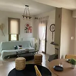 Niki's Paradise View * タシアルキス