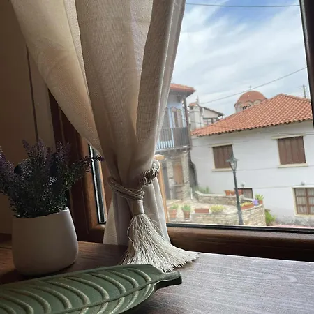 Niki's Paradise View * Taxiarkhis (Aristotelis)