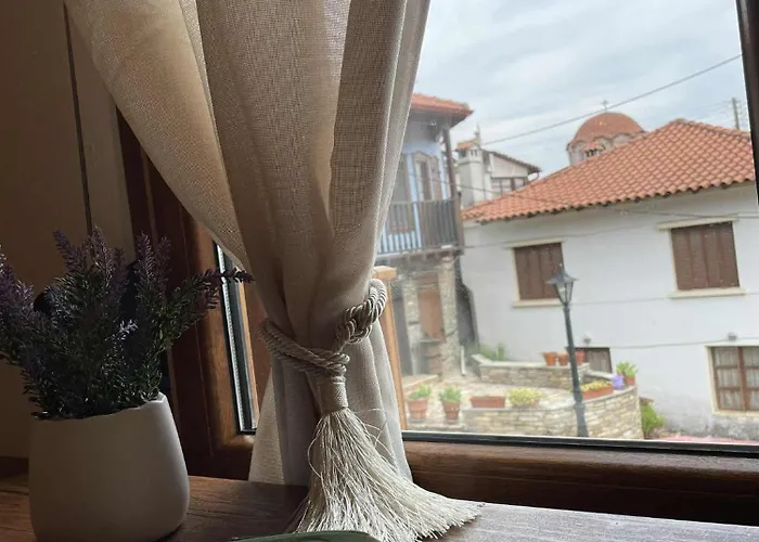 Niki's Paradise View * Taxiarkhis (Aristotelis)