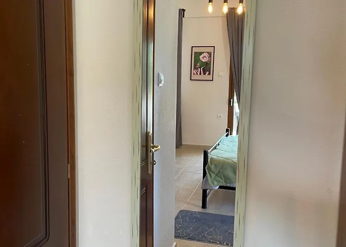 Niki's Paradise View